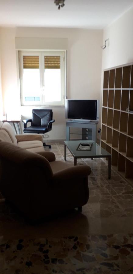 Lucy Home Lussuoso Appartamento Recanati Mare Giardini Naxos Luaran gambar